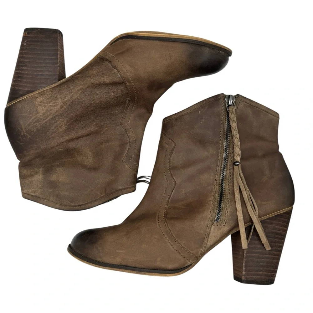 Aldo Dustar Women’s Dark Brown Ankle Booties w/ Stacked Heel -Size 40.5/ US 9.5